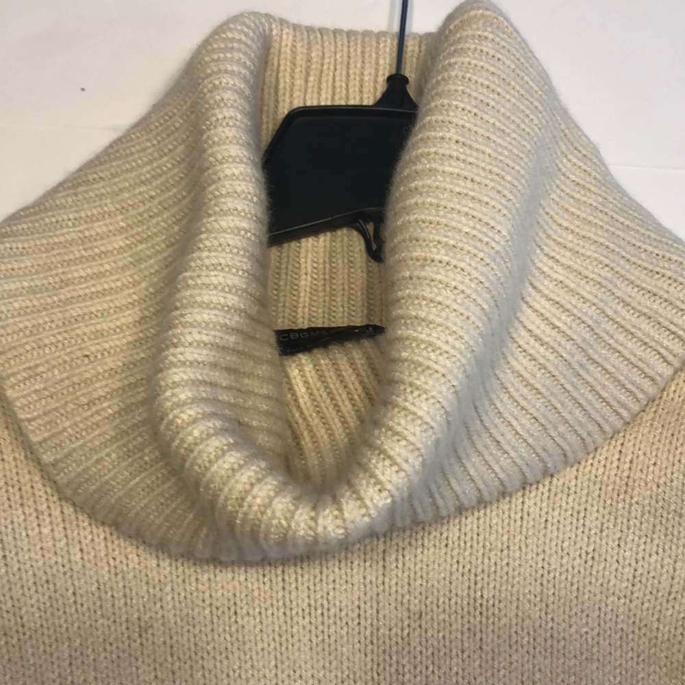 BCBGMAXAZRIA Short Sleeve Cowl Neck Sweater-Sz:S - Picture 5 of 11